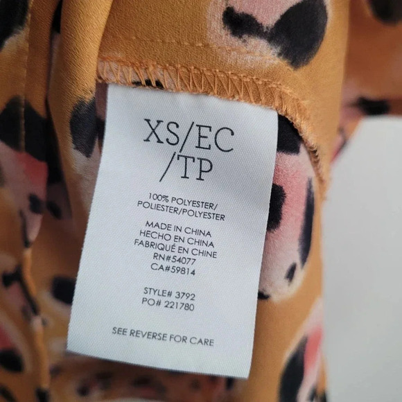 Cabi Women's Prowl Sunset Leopard V-neck Sleeveless Blouse Size XS Orange 3792 - Picture 6 of 7